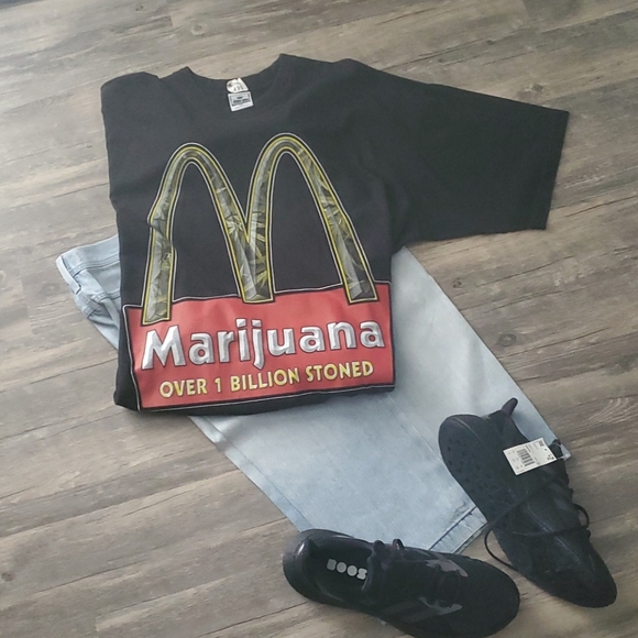 🌿VINTAGE🌿 T-SHIRT - Picture 1 of 6